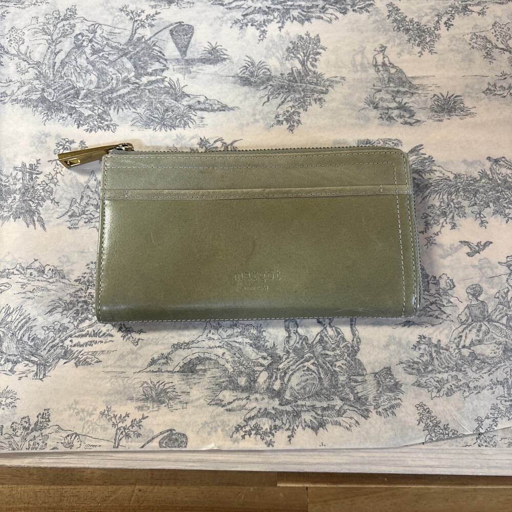 Margot NY Leather Zip-Around Wallet Wristlet Olive Green 8”x4.5” Billfold Roomy